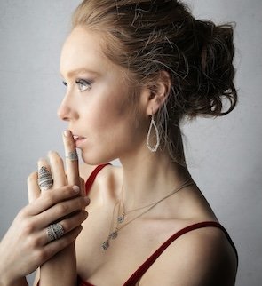 ΜΟΝΑΔΙΚΑ ΣΚΟΥΛΑΡΙΚΙΑ