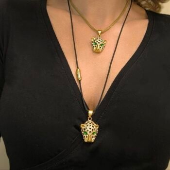 Κολιέ Κορδόνι 80cm με Ατσάλινο Κούμπωμα & Μενταγιόν Πάνθηρας 34×40mm